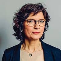 Portrait de Sylvie Buglioni, Directrice des projets techniques industriels et directrice digital–innovation, groupe RATP