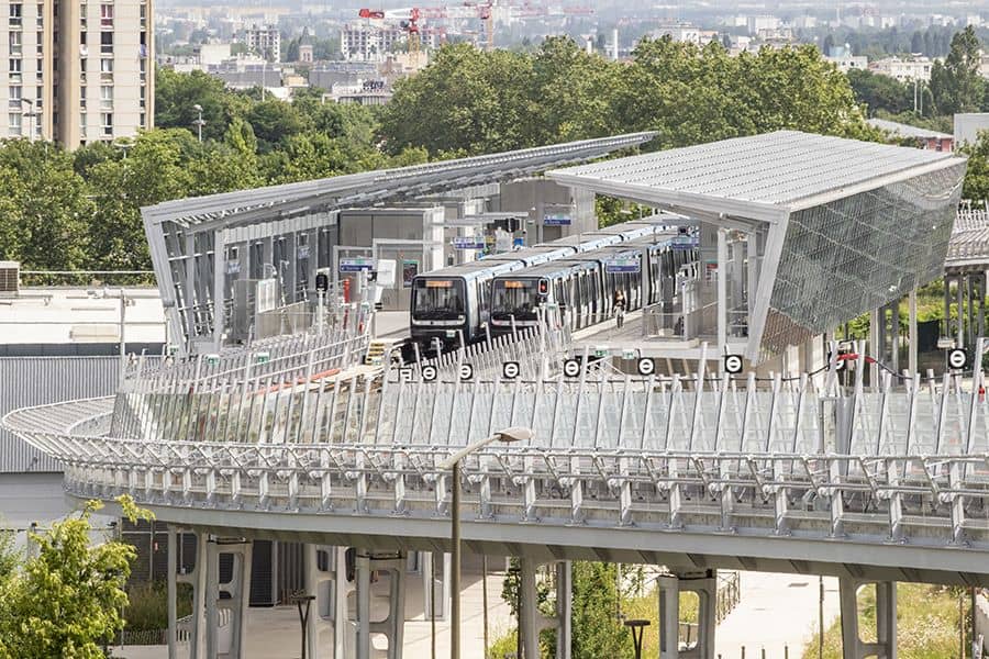 Station Coteaux Beauclair sur la ligne 11 prolongée du métro parisien